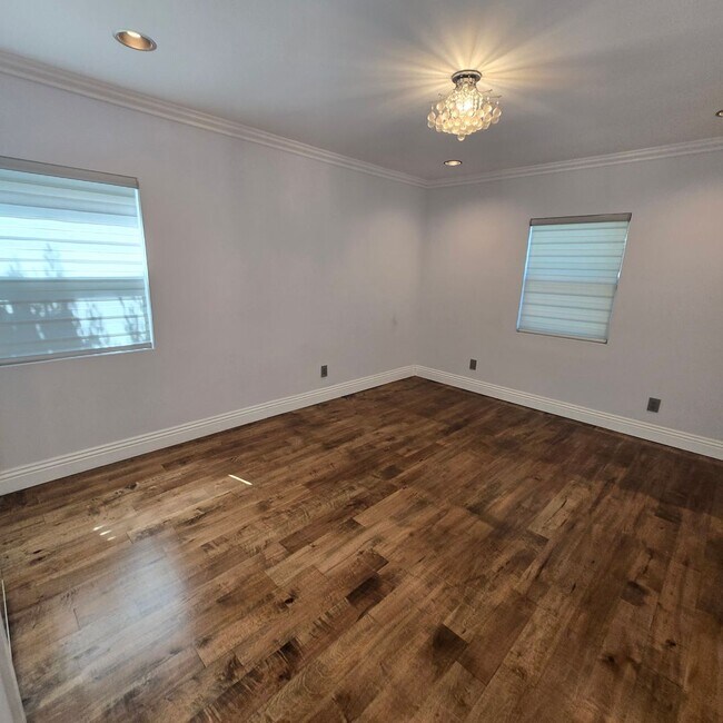 Building Photo - “Spacious West LA 3-Bedroom Home with Private Backyard & Modern Upgrades