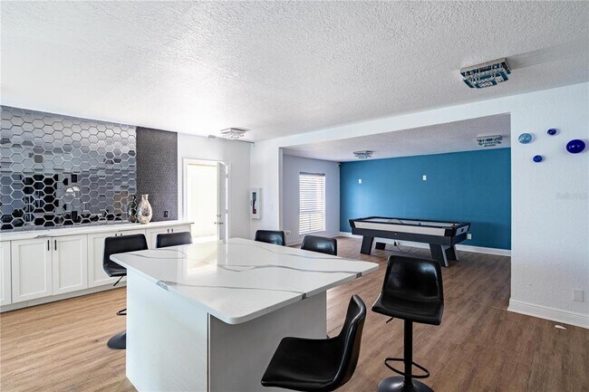 Building Photo - 920 N Lake Destiny Rd