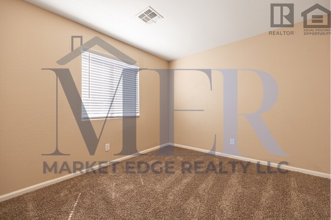 Building Photo - 4Bed/2.5 Bath Home in Maricopa! $1499 MOVE...