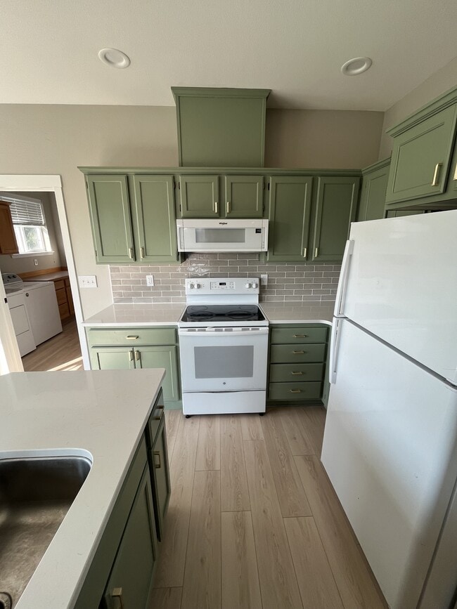 Building Photo - 1341 Colony Ct