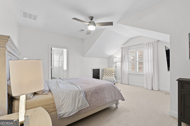 Building Photo - 102 N Cove Dr