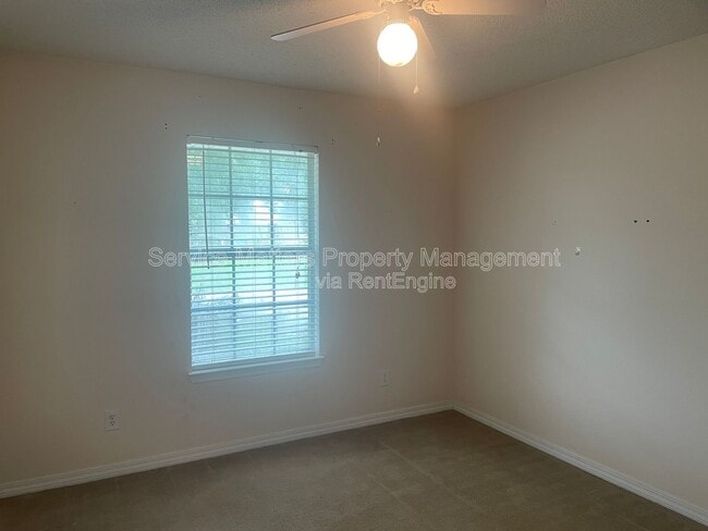 Building Photo - 6940 Hardwood Ct