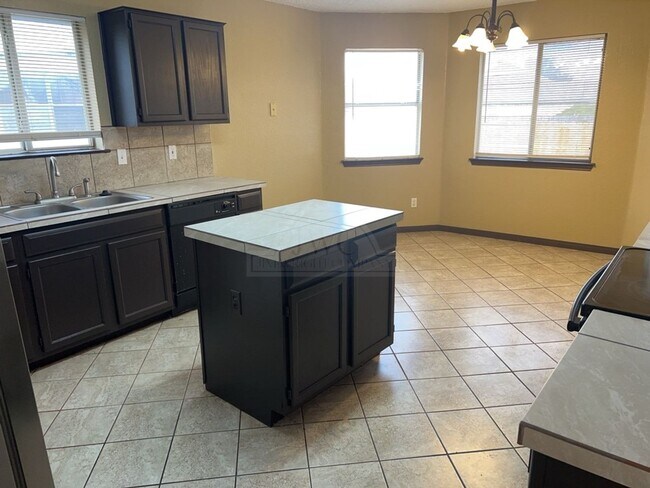 Building Photo - ***2-Weeks Free Rent***4903 Misty Cr, Killeen