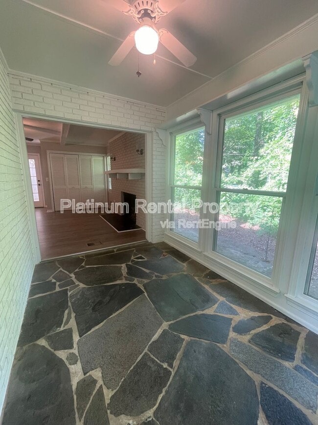 Building Photo - 224 Cold Creek Dr