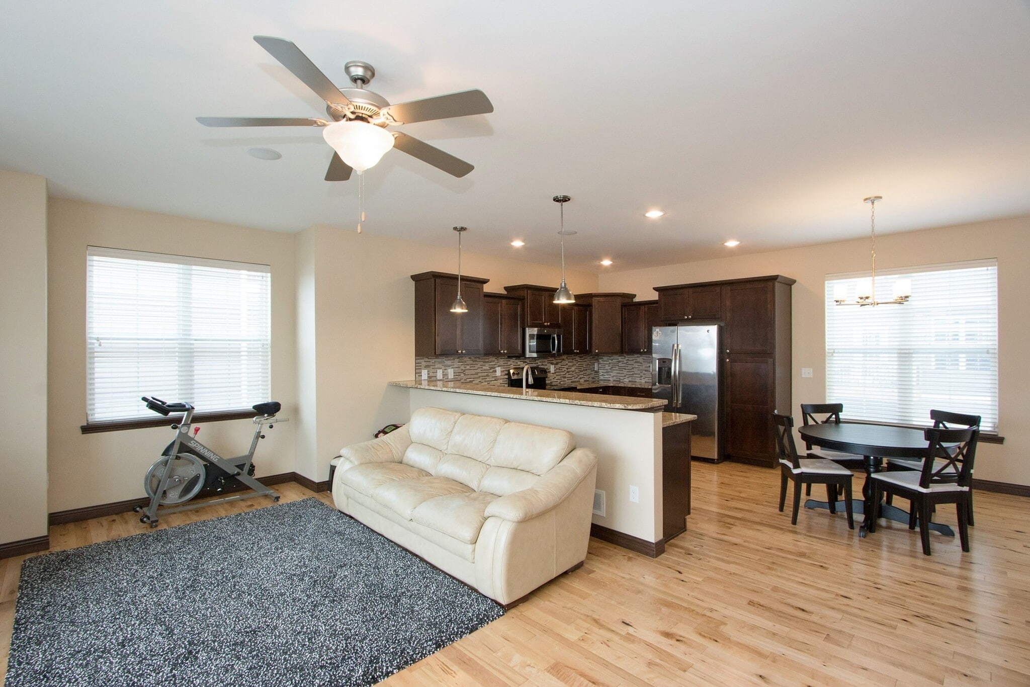 Building Photo - 320 Clark Dr