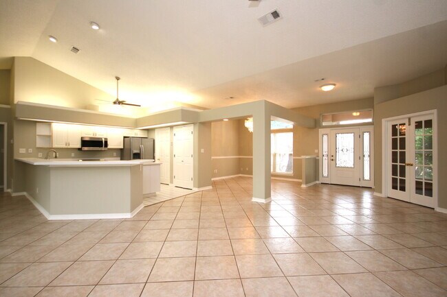 Building Photo - Spacious 4-Bedroom Cantonment Home with Sc...