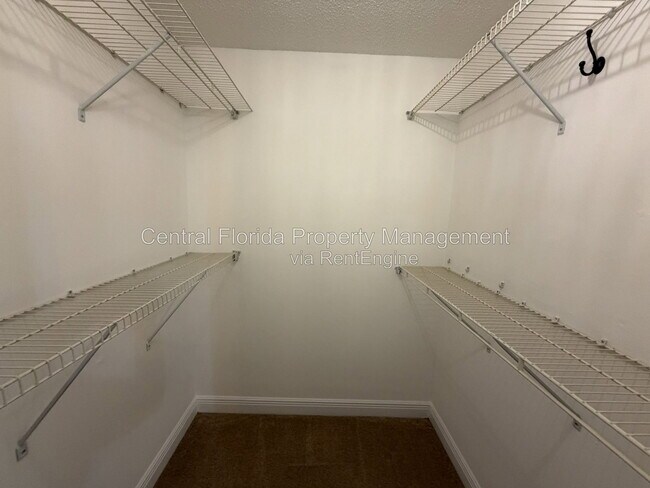 Building Photo - 2925 Amroth Pl