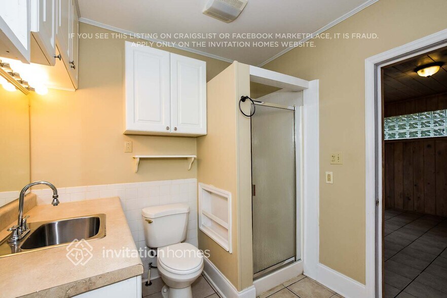 Building Photo - 3860 Litchfield Rd