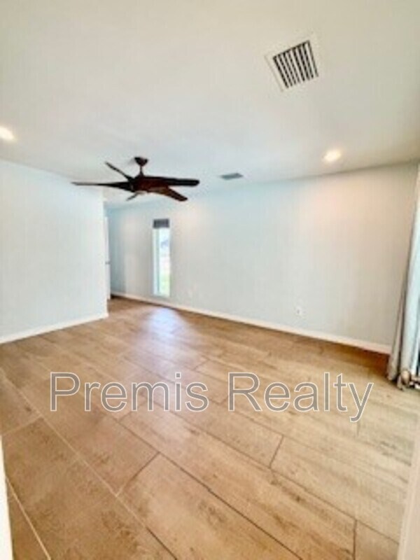 Building Photo - 1770 Braxton Bragg Ln