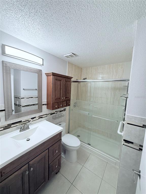 Building Photo - 9481 Highland Oak Dr