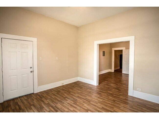 Primary Photo - 308 Belmont