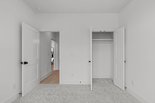 Building Photo - 600 Rocky Knob Ct