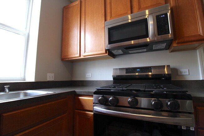 Building Photo - 1517 W Jonquil Terrace