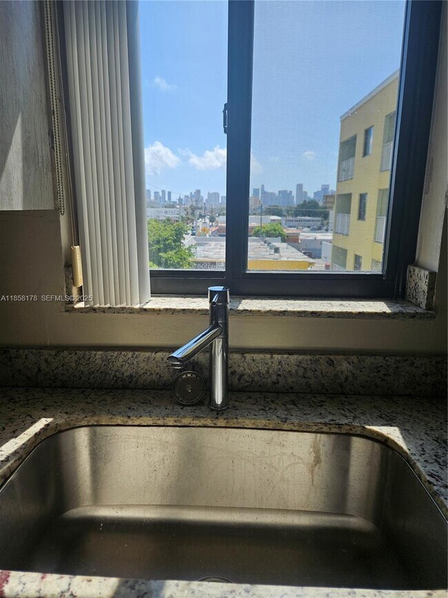 Building Photo - 2046 W Flagler St