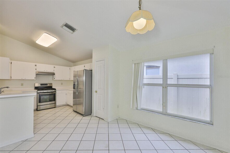 Building Photo - 1611 Bondurant Way