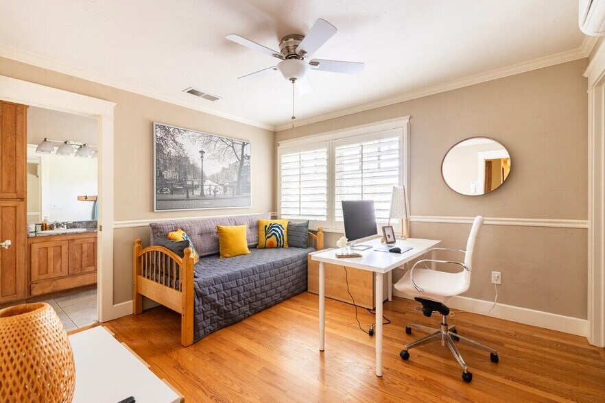 Front Bedroom - 165 Terrace St