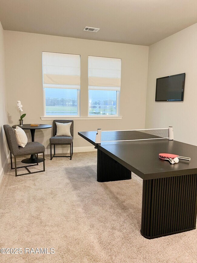 Building Photo - 132 Belle Fontaine Dr