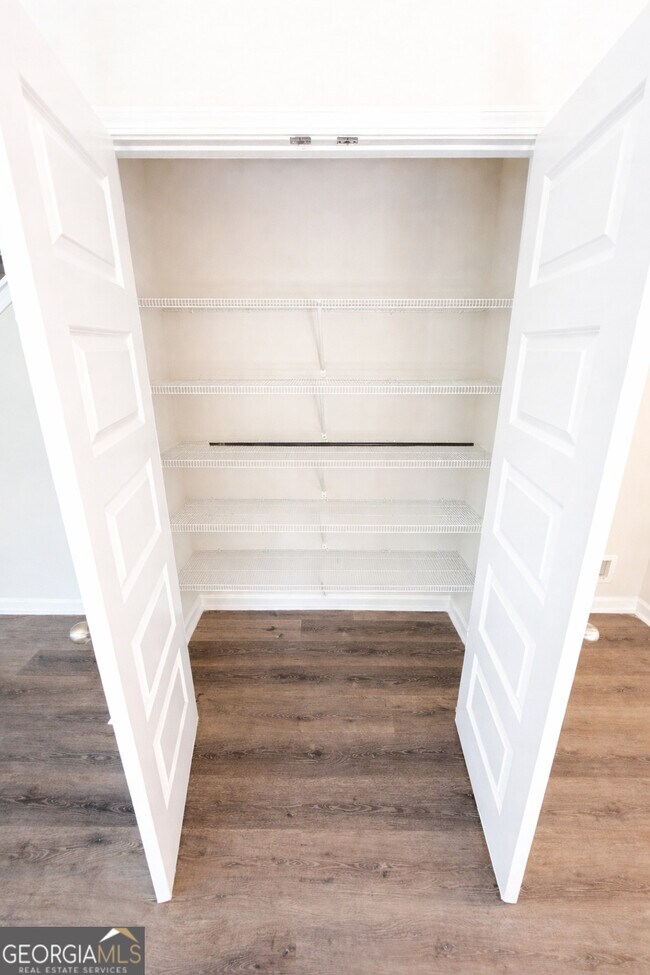 Building Photo - 214 Patriots Wy