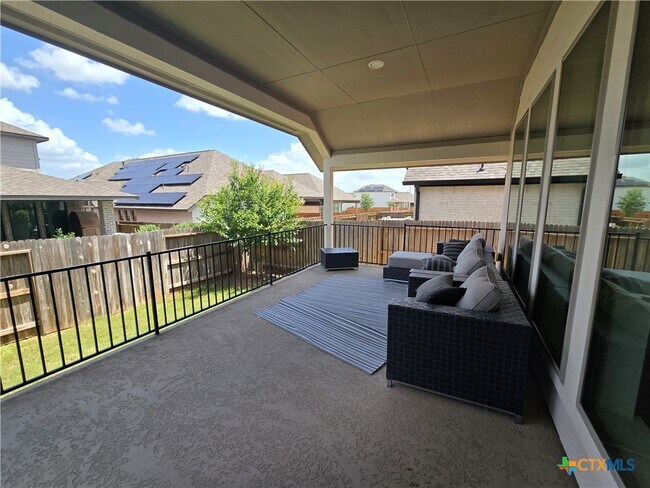 Building Photo - 2216 Prado Dr
