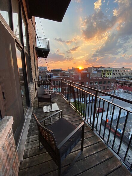 Building Photo - 215 N Aberdeen St