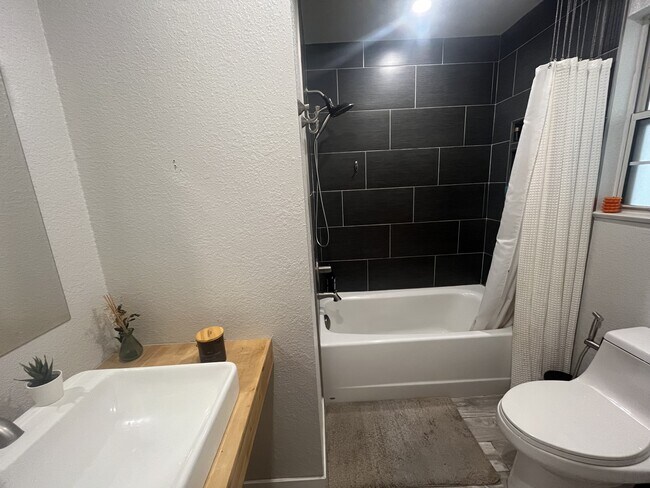 Bathroom 2 - 647 Hovey Way