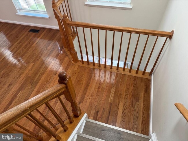 Building Photo - 6007 Rose Bay Dr