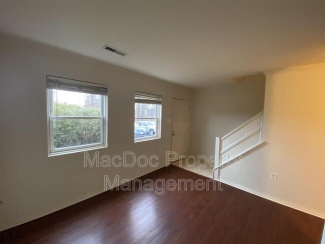 Building Photo - 729 Anvil Rd