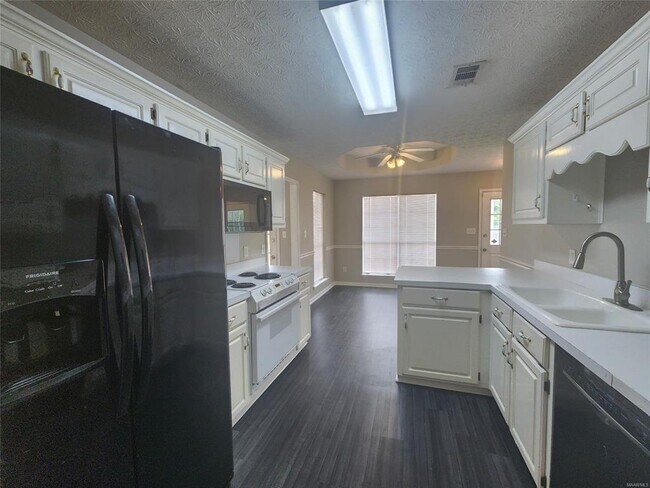 Building Photo - 1464 Co Rd 39