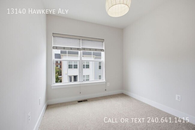 Building Photo - 13140 Hawkeye Alley