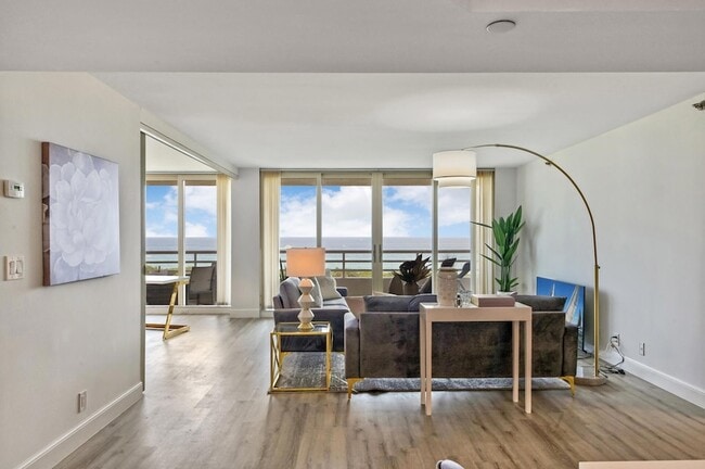 Building Photo - 4101 N Ocean Blvd