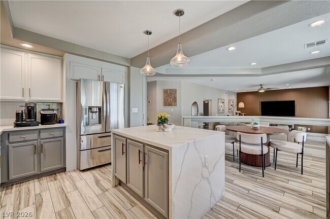 Building Photo - 9748 Cathedral Stairs Ct