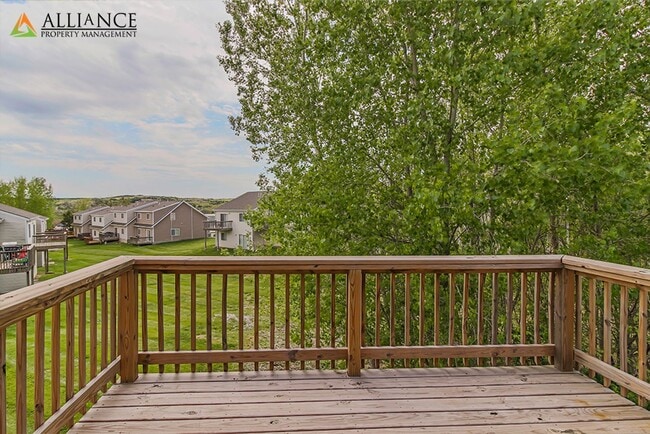 Building Photo - Town Home in West Manhattan!