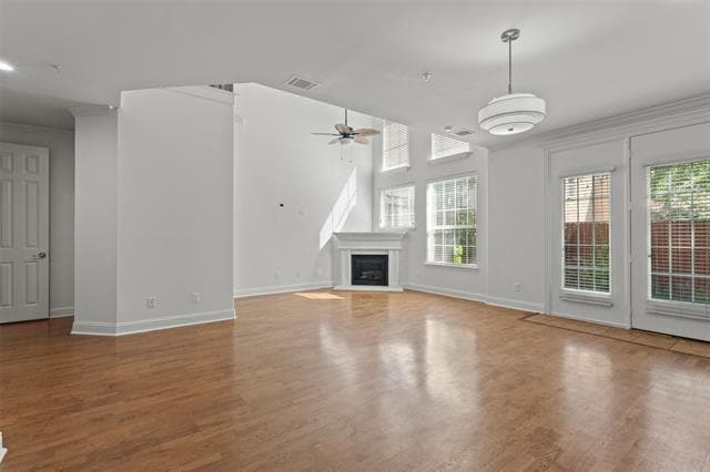 Building Photo - 4452 Jardin St