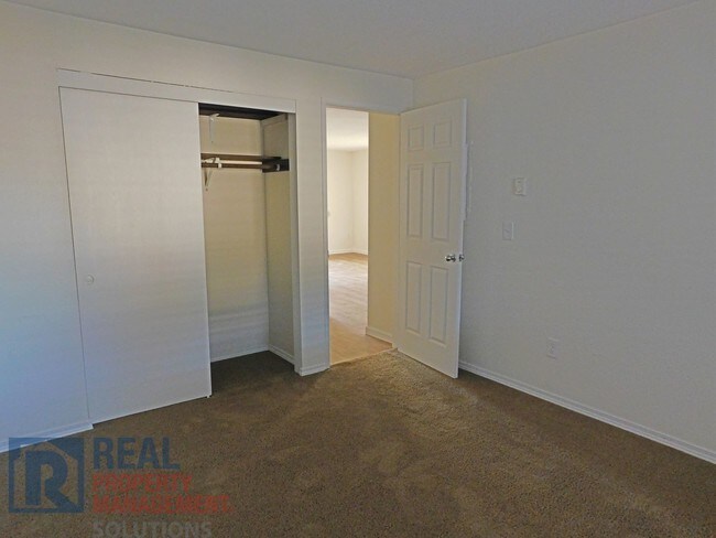 Building Photo - 3404 19th Ave