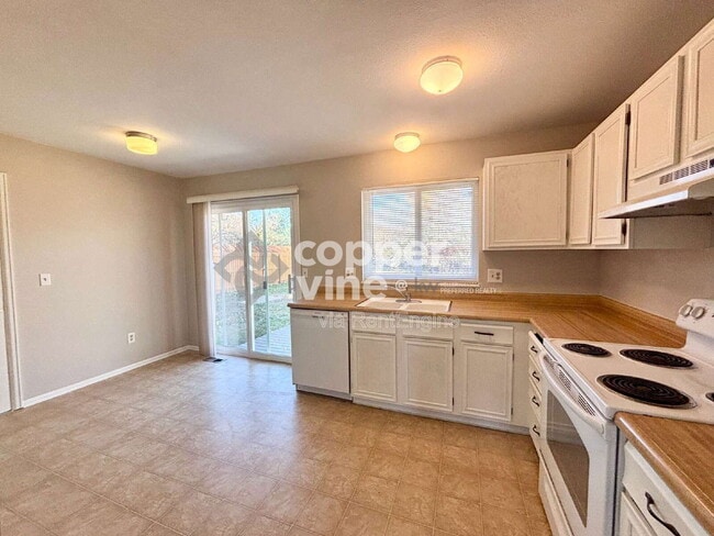 Building Photo - 1479 Taft Pl