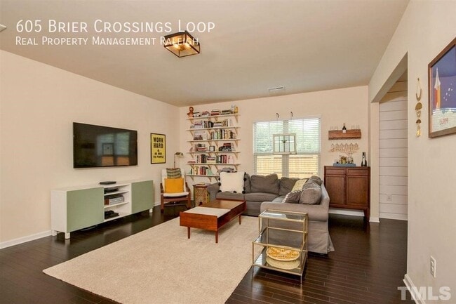 Building Photo - 605 Brier Crossings Loop