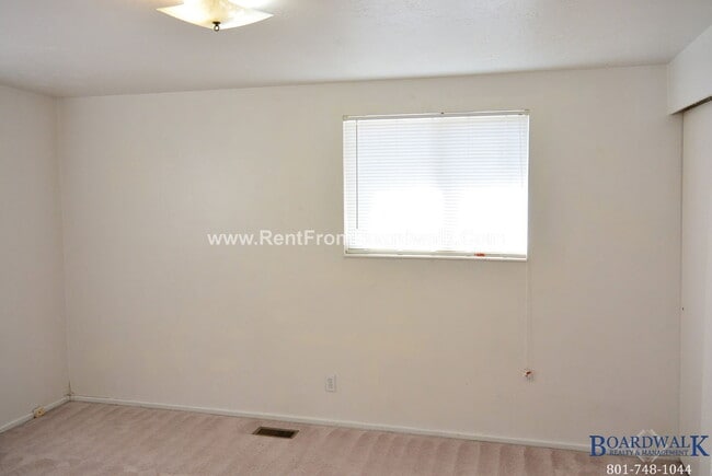 Building Photo - 4637 Harman Dr