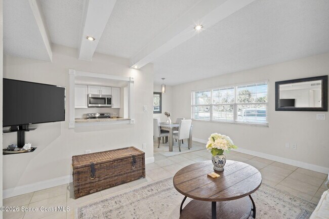 Building Photo - 1011 S Miramar Ave