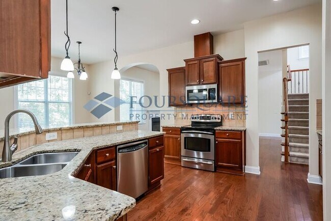 Building Photo - Spacious 3-Bedroom Single-Family Home with...