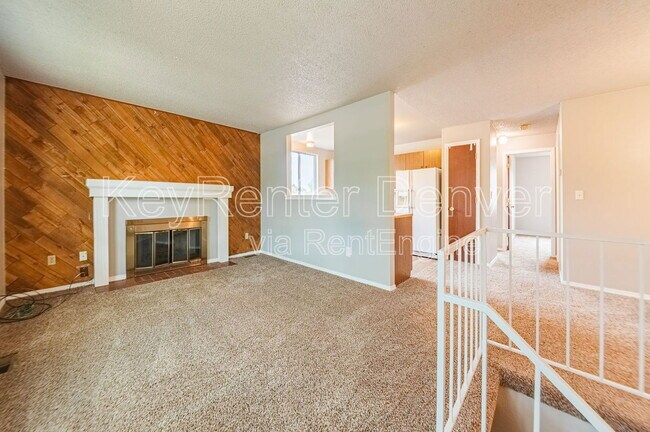 Building Photo - 1498 S Bahama St