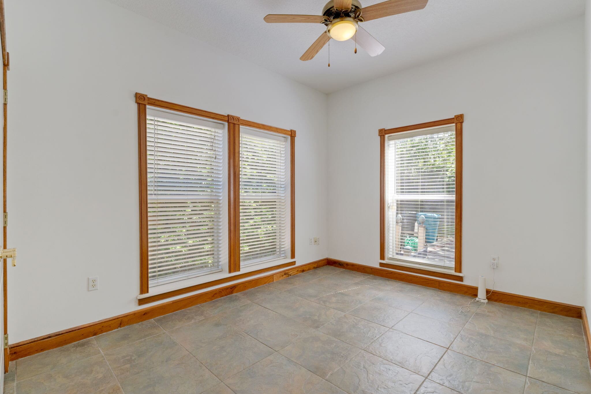 1st floor bedroom or office - 21 James Ave