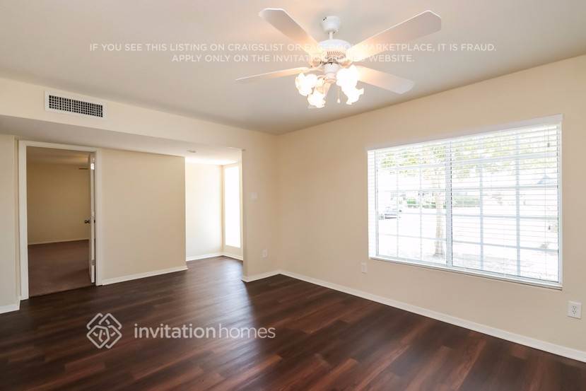 Building Photo - 5410 N 64th Dr