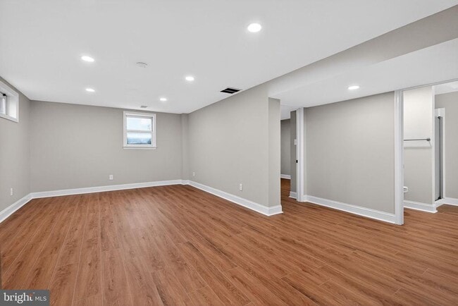 Building Photo - 1608 Elson St