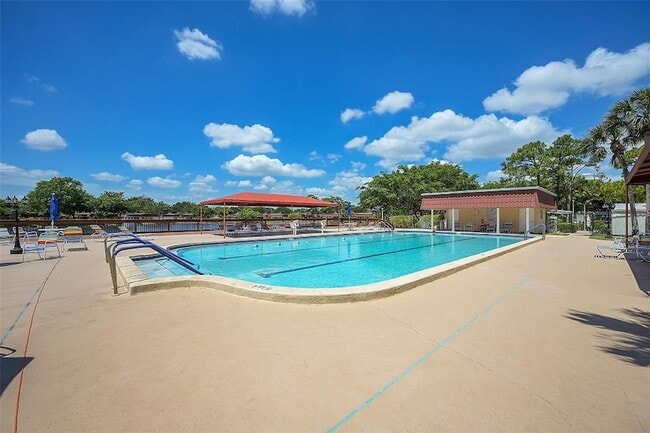 Building Photo - 724 Nantucket Cir