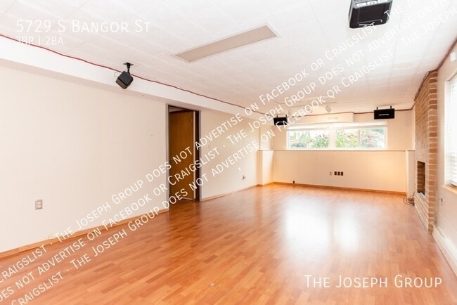 Building Photo - 5729 S Bangor St