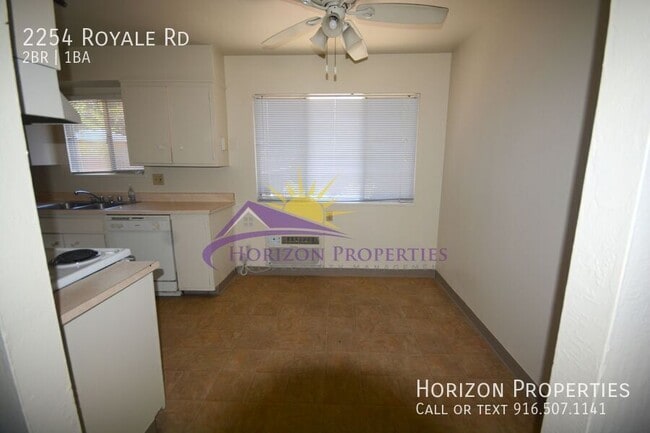 Building Photo - 2254 Royale Rd
