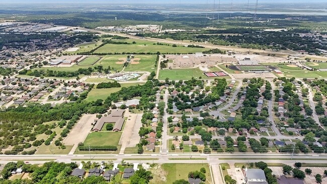 Building Photo - 130 Astoria Dr