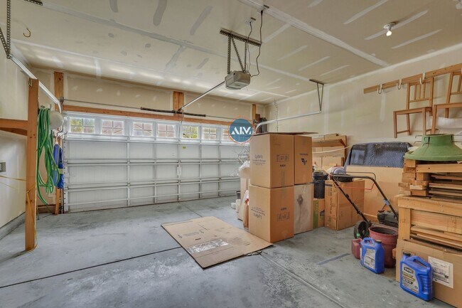 Building Photo - Beautiful Home in Seagrass Station
