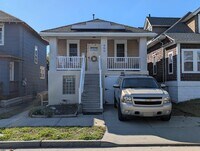 Building Photo - 450 N Connecticut Ave