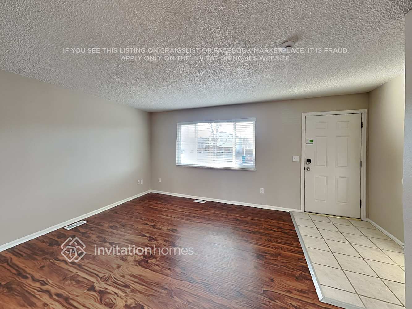 Building Photo - 11269 E Center Ave